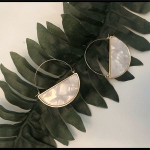 Gorgeous Pearlescent Dangle Earrings